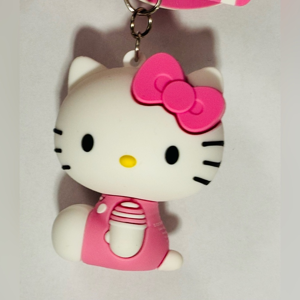 Bundle of Hello Kitty Hair Bows, Scrunchie, Clips & 3D Clip Keychain - Picture 9 of 9
